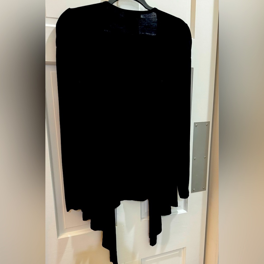 Kenar woman’s size M black viscose spandex jacket with patterned flower design